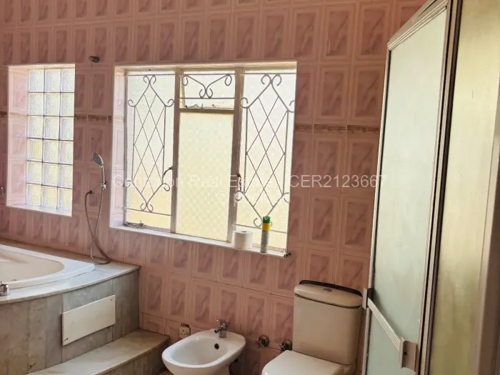 Warehouse/Industrial to Rent in Chisipite, Harare