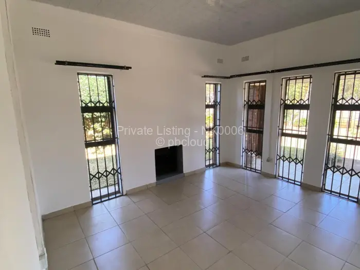 4 Bedroom House to Rent in Borrowdale West