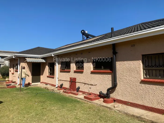 4 Bedroom House to Rent in Borrowdale West