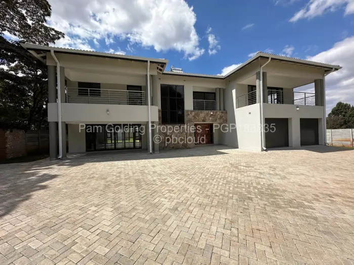 6 Bedroom House to Rent in Kambanji, Harare