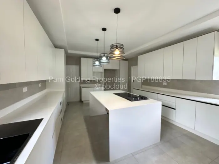 6 Bedroom House to Rent in Kambanji, Harare