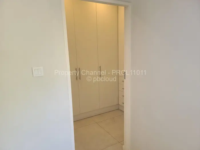 Flat/Apartment to Rent in Avondale