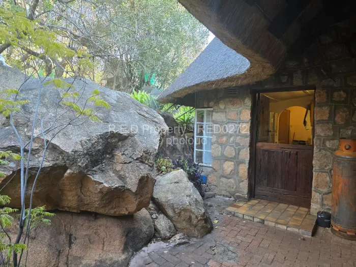 4 Bedroom House for Sale in Hillside Byo, Bulawayo