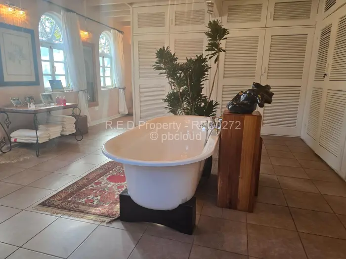 4 Bedroom House for Sale in Hillside Byo, Bulawayo