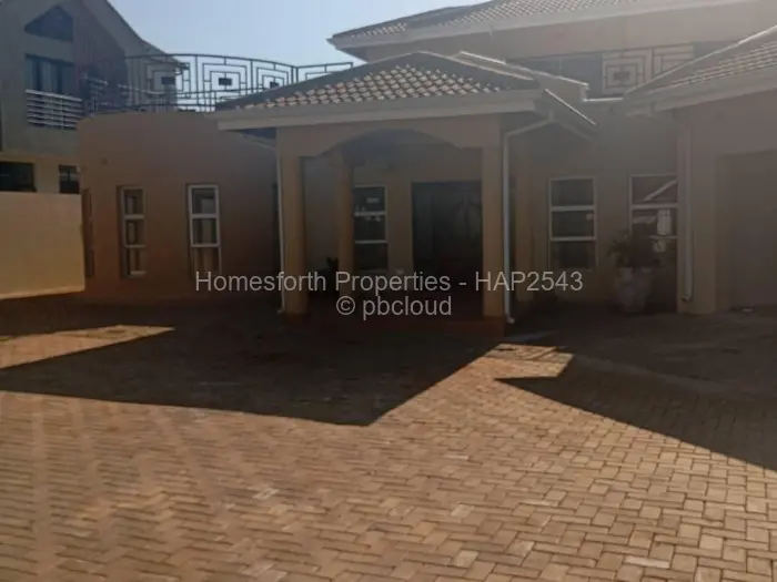 4 Bedroom House to Rent in Borrowdale Brooke