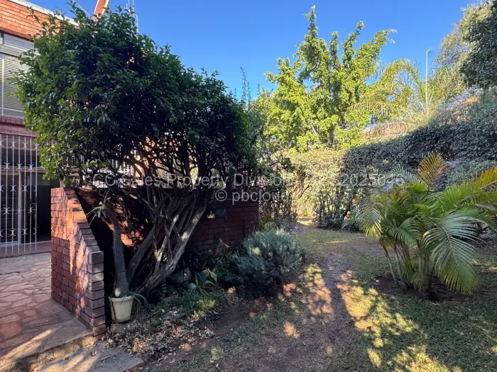 Townhouse/Complex/Cluster for Sale in Famona, Bulawayo
