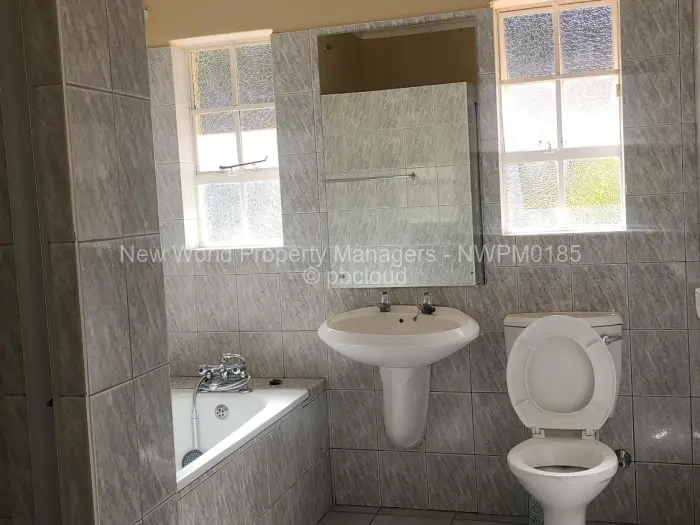 Townhouse/Complex/Cluster to Rent in Highlands