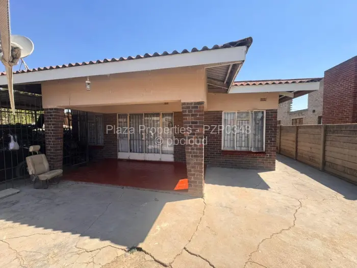 5 Bedroom House for Sale in Chitungwiza, Chitungwiza