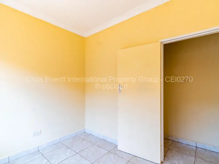 2 Bedroom House for Sale in Glaudina, Harare