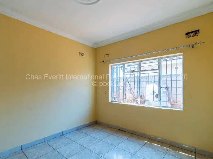 2 Bedroom House for Sale in Glaudina, Harare