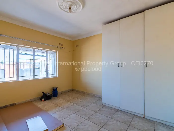 2 Bedroom House for Sale in Glaudina, Harare