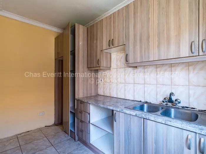 2 Bedroom House for Sale in Glaudina, Harare