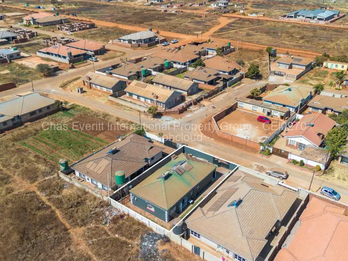 2 Bedroom House for Sale in Glaudina, Harare