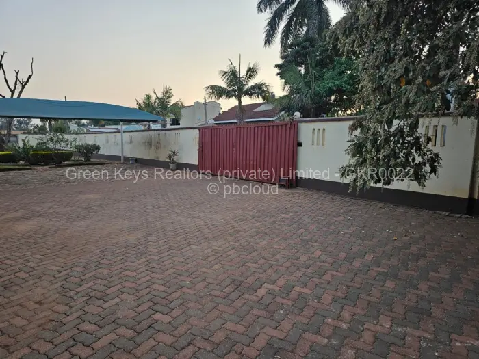 4 Bedroom House for Sale in Borrowdale, Harare