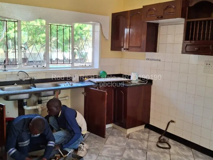 4 Bedroom House to Rent in Greendale
