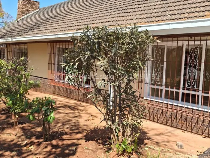 4 Bedroom House to Rent in Greendale