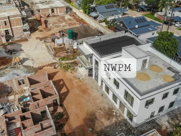 Townhouse/Cluster for Sale in Highlands, Harare