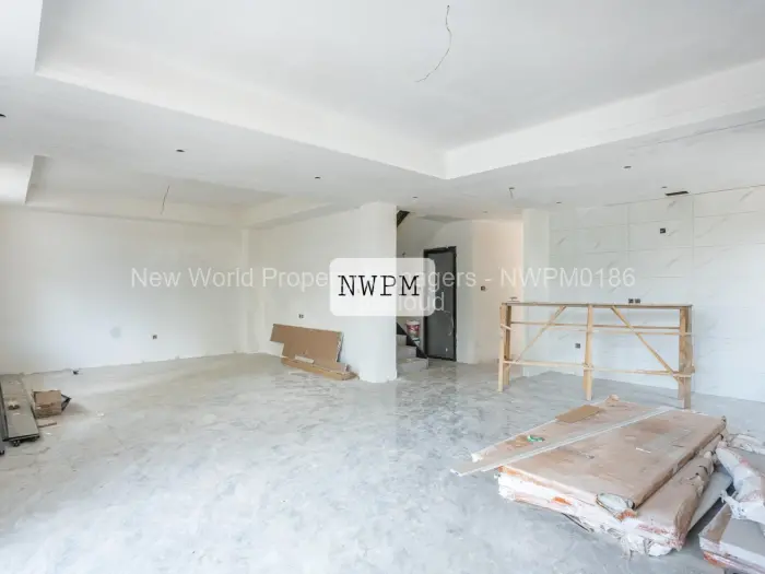 Townhouse/Cluster for Sale in Highlands, Harare