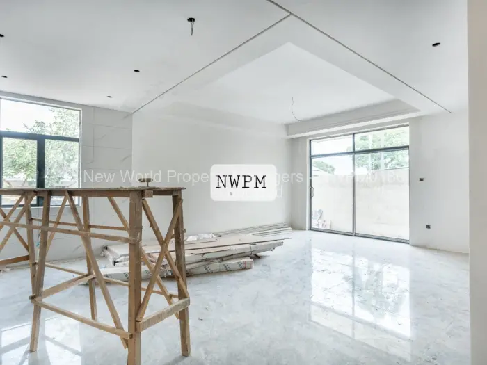 Townhouse/Cluster for Sale in Highlands, Harare