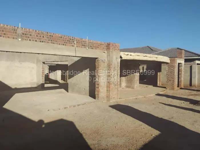4 Bedroom House for Sale in Emhlangeni, Bulawayo