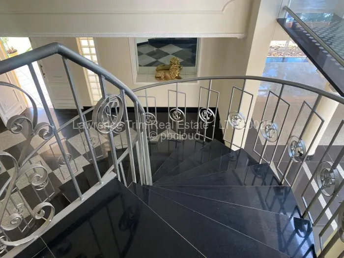 6 Bedroom House for Sale in Mount Pleasant, Harare