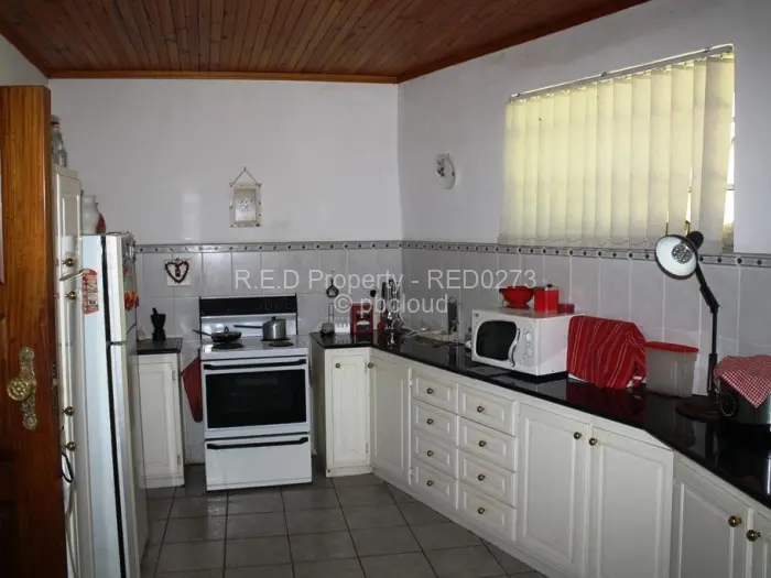 4 Bedroom House for Sale in Burnside, Bulawayo