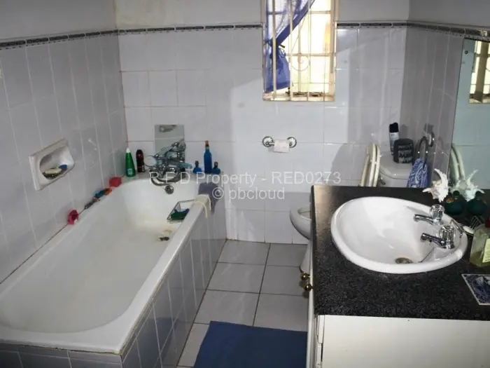 4 Bedroom House for Sale in Burnside, Bulawayo