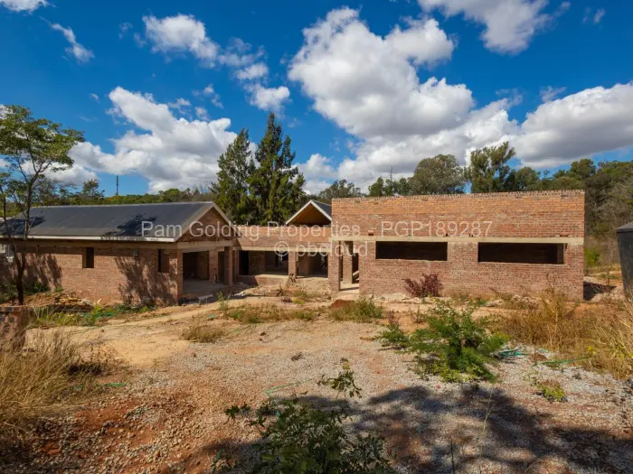 5 Bedroom House for Sale in Glen Lorne, Harare