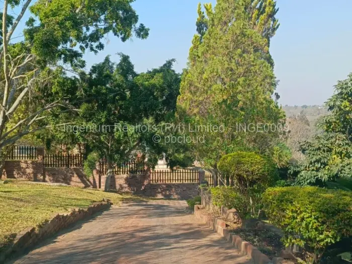 5 Bedroom House to Rent in Helensvale