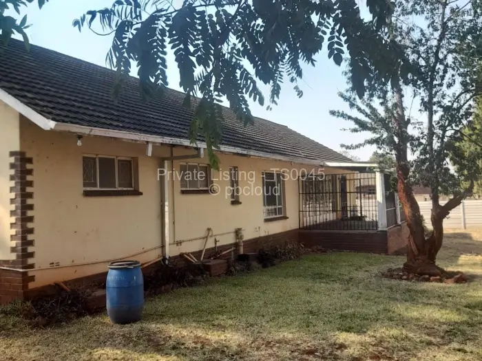 4 Bedroom House to Rent in Mandara