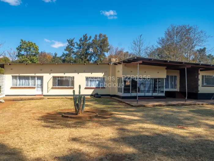 5 Bedroom House for Sale in Daylesford, Gweru