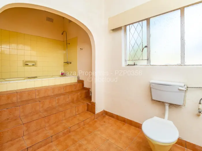 5 Bedroom House for Sale in Daylesford, Gweru