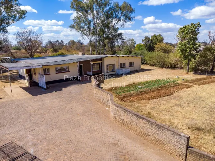 5 Bedroom House for Sale in Daylesford, Gweru