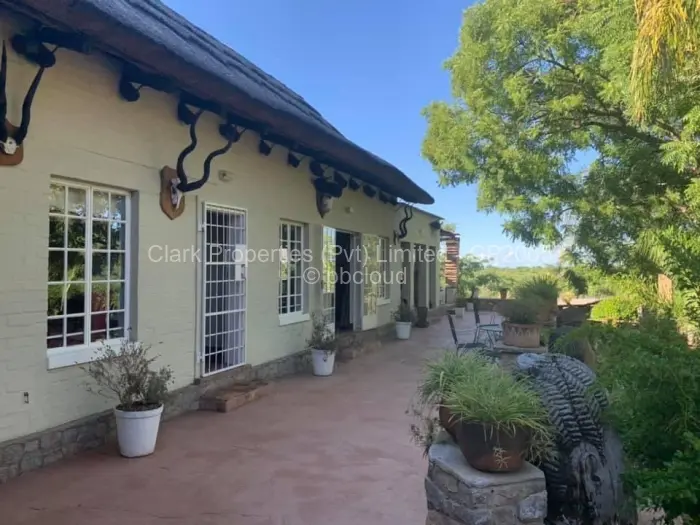 4 Bedroom House for Sale in Burnside, Bulawayo