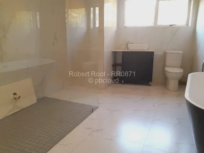 4 Bedroom House to Rent in Borrowdale Brooke