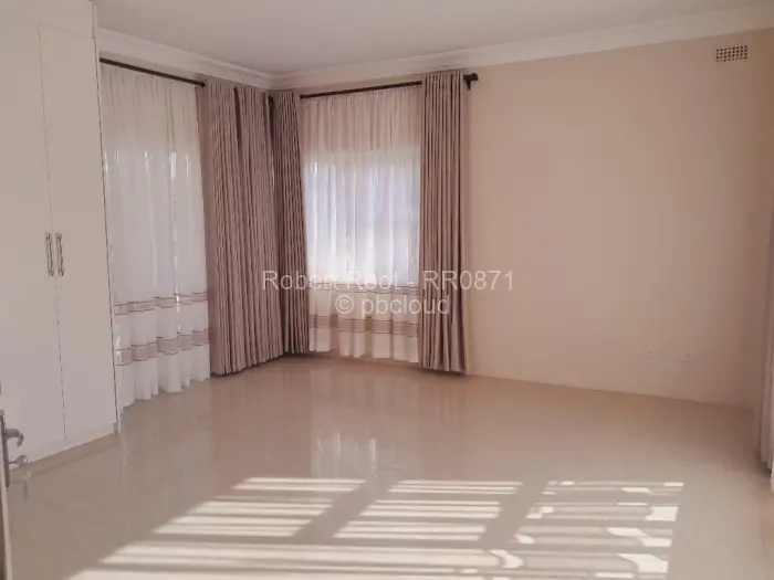 4 Bedroom House to Rent in Borrowdale Brooke