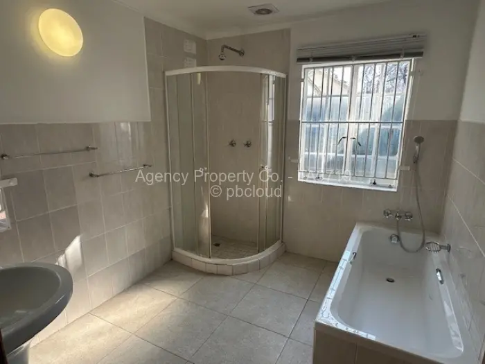 5 Bedroom House to Rent in Highlands, Harare
