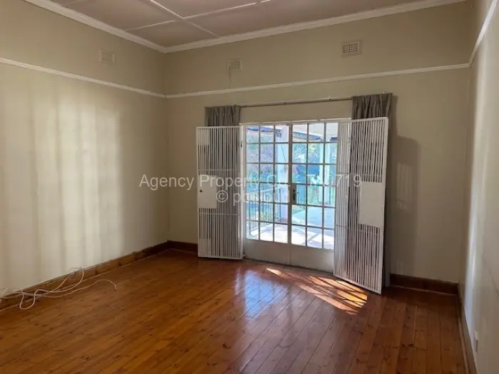 5 Bedroom House to Rent in Highlands, Harare
