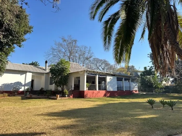 5 Bedroom House to Rent in Highlands, Harare