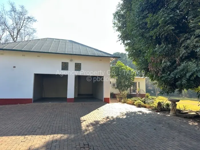 5 Bedroom House to Rent in Highlands, Harare