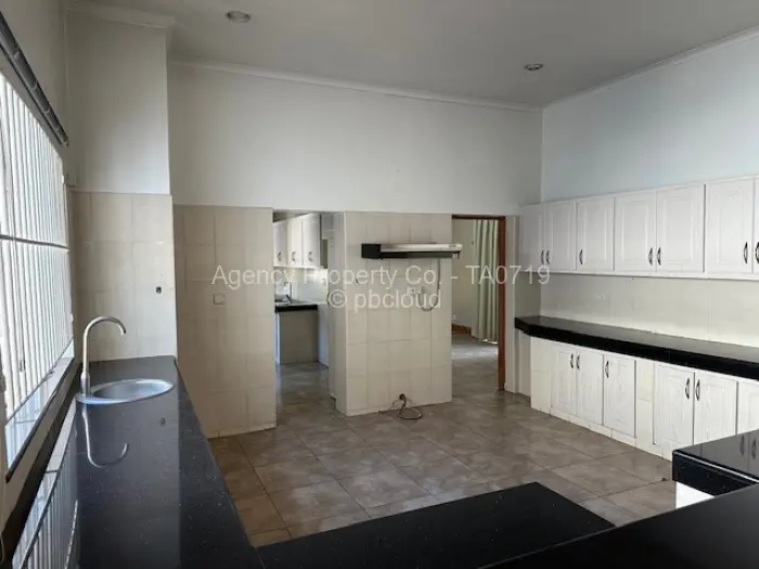5 Bedroom House to Rent in Highlands, Harare