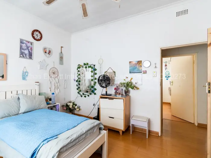 6 Bedroom House for Sale in Chisipite, Harare