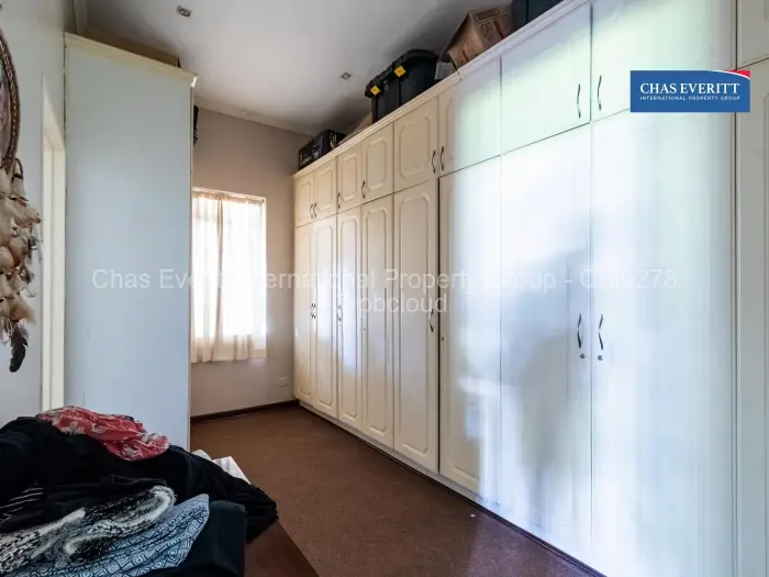 5 Bedroom House for Sale in Chisipite, Harare