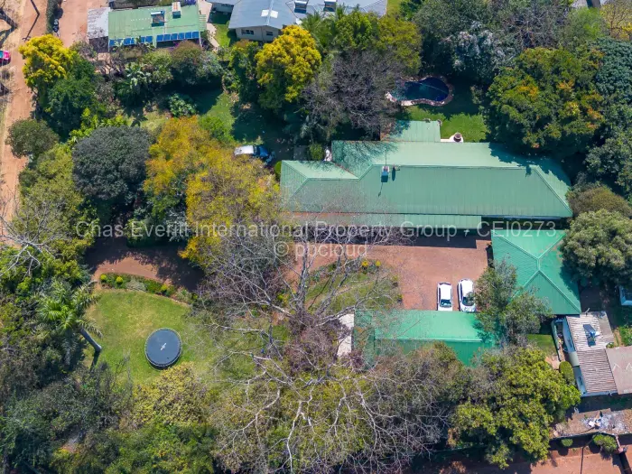 6 Bedroom House for Sale in Chisipite, Harare