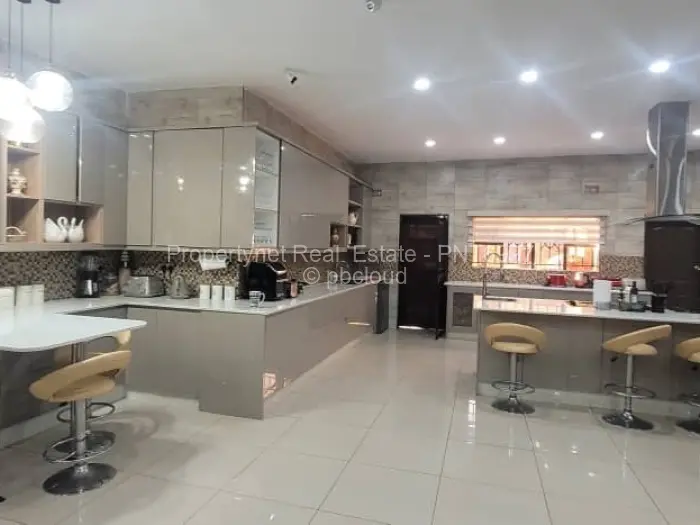 5 Bedroom House for Sale in Helensvale, Harare
