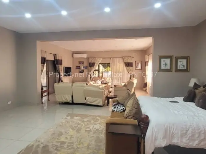 5 Bedroom House for Sale in Helensvale, Harare