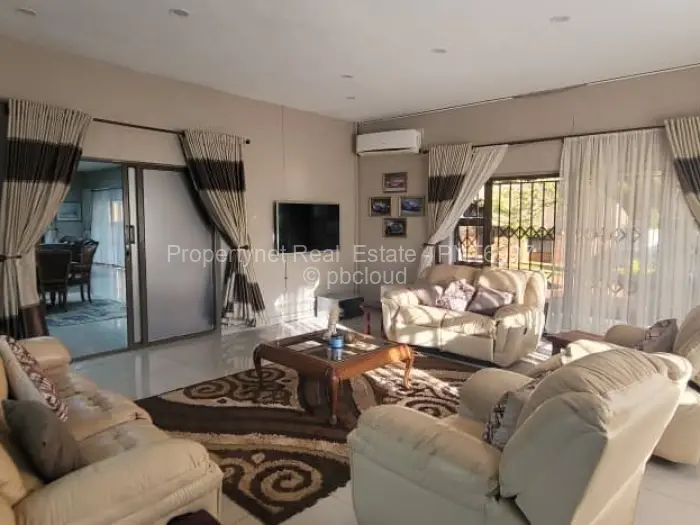 5 Bedroom House for Sale in Helensvale, Harare