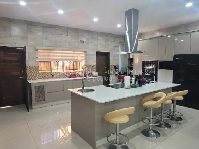 5 Bedroom House for Sale in Helensvale, Harare