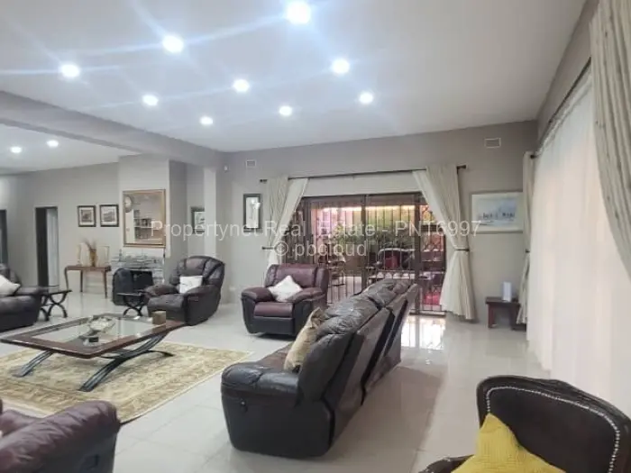 5 Bedroom House for Sale in Helensvale, Harare