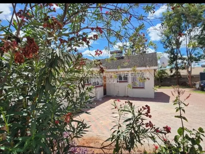 3 Bedroom House to Rent in Bluff Hill